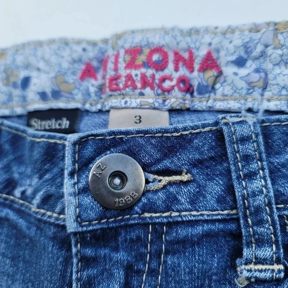 Arizona Jean Co. Denim Short Juniors Blue Mid Rise Medium Wash 5-Pocket Sz 3 - Picture 6 of 9